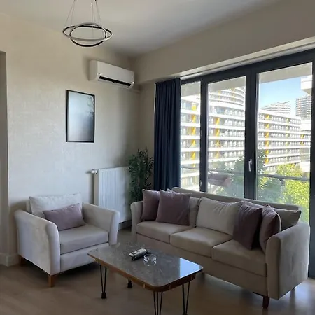 Brand-new 3-bedroom With Terrace Near Mall Of - Batisehir 36 Istanbul