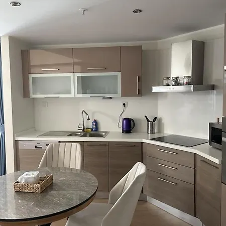 Brand-new 3-bedroom With Terrace Near Mall Of - Batisehir 36 Apartment