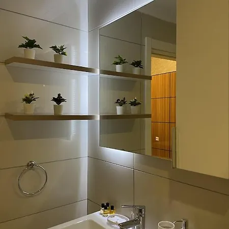 Brand-new 3-bedroom With Terrace Near Mall Of - Batisehir 36 Istanbul