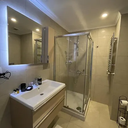 Apartment Brand-new 3-bedroom With Terrace Near Mall Of - Batisehir 36 Istanbul